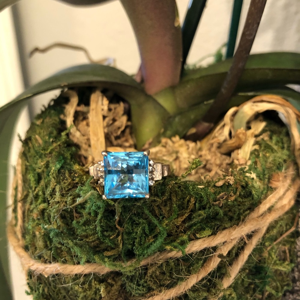 Swiss Blue topaz ring in sterling silver size 7